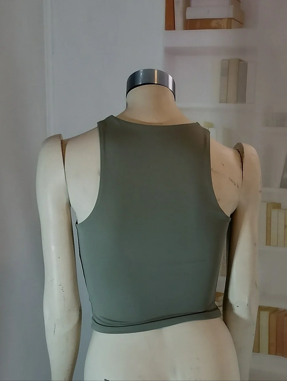 Express Olive Green Cropped Tank Top - Picture 3 of 4